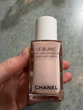 CHANEL Le Blanc Rosy Light Drops
